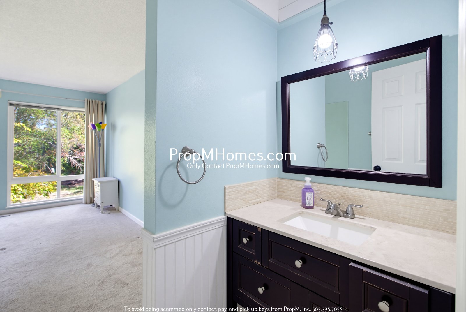 Beautiful 2 Bedroom Beaverton Condo with Patio! property image