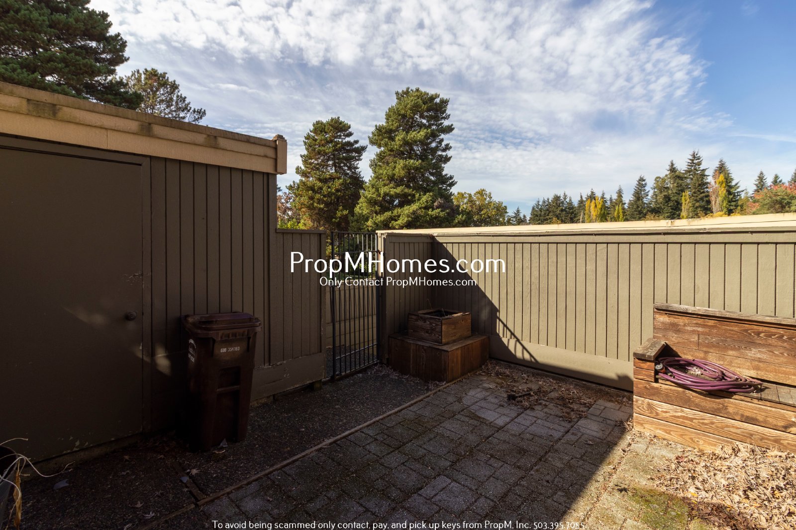 Beautiful 2 Bedroom Beaverton Condo with Patio! property image