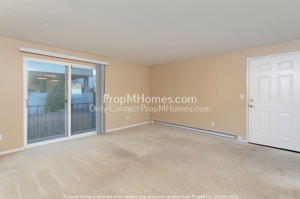 Charming Two Bedroom Unit in Multnomah Village! property image