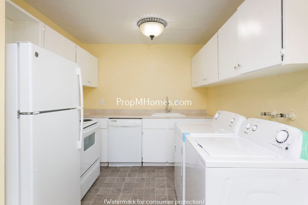 Discover Modern Comforts & Garden Serenity in Foster-Powell! property image