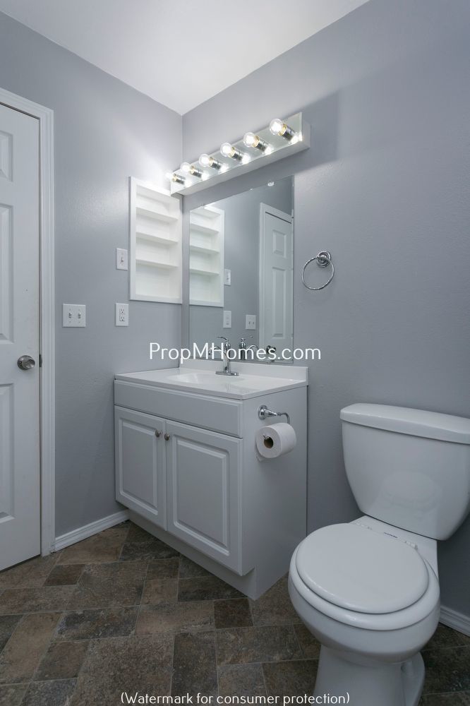 Discover Modern Comforts & Garden Serenity in Foster-Powell! property image