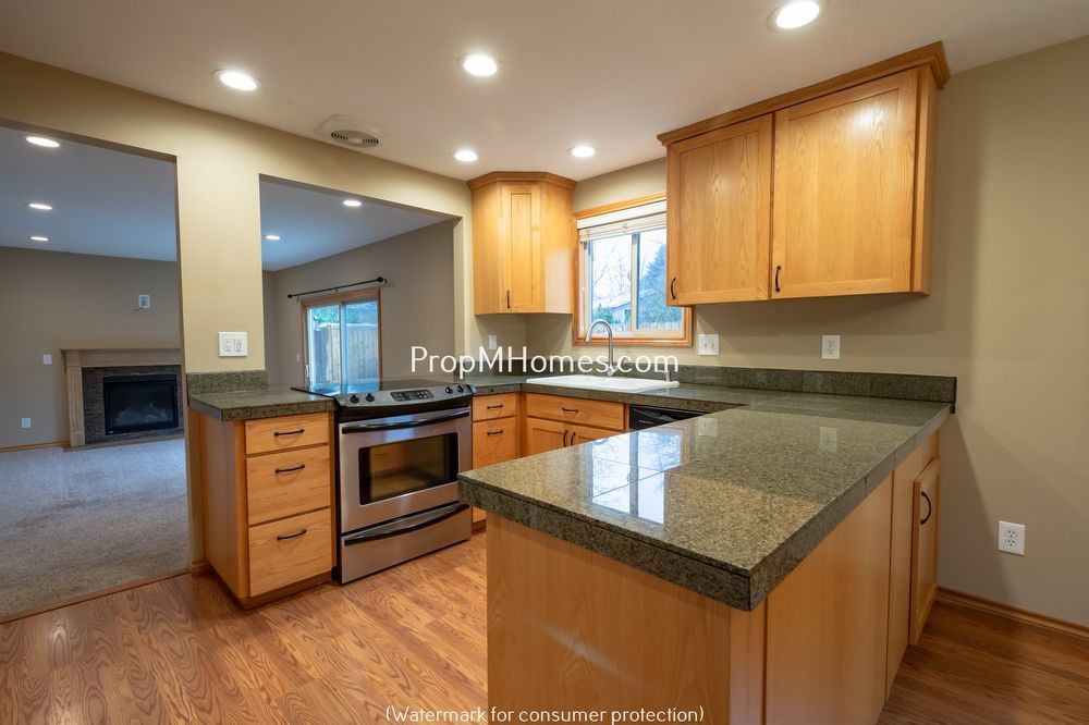 Lovely Ranch Style Three Bedroom Home In Tualatin! property image