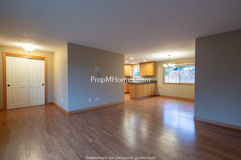 Lovely Ranch Style Three Bedroom Home In Tualatin! property image