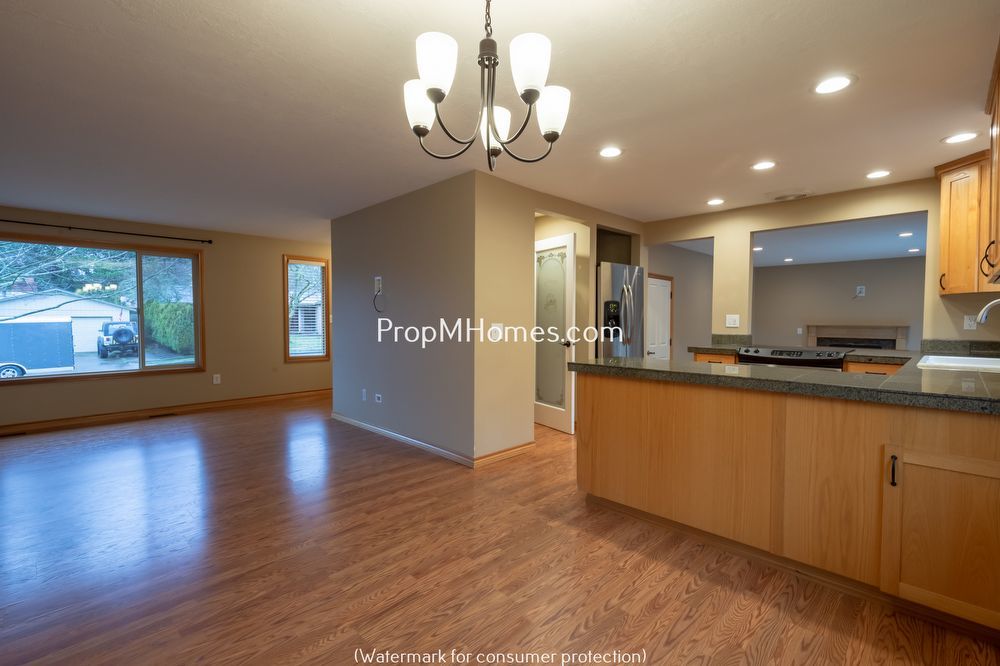 Lovely Ranch Style Three Bedroom Home In Tualatin! property image