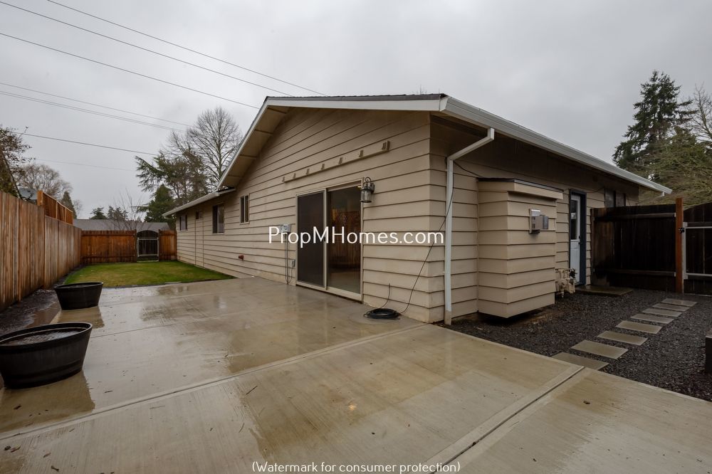 Lovely Ranch Style Three Bedroom Home In Tualatin! property image