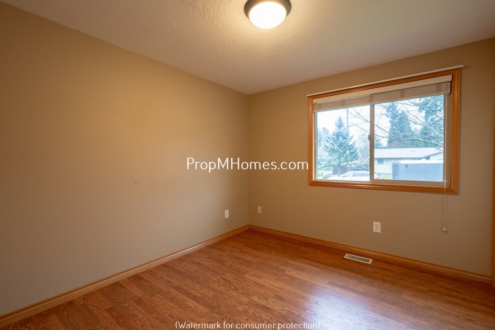 Lovely Ranch Style Three Bedroom Home In Tualatin! property image