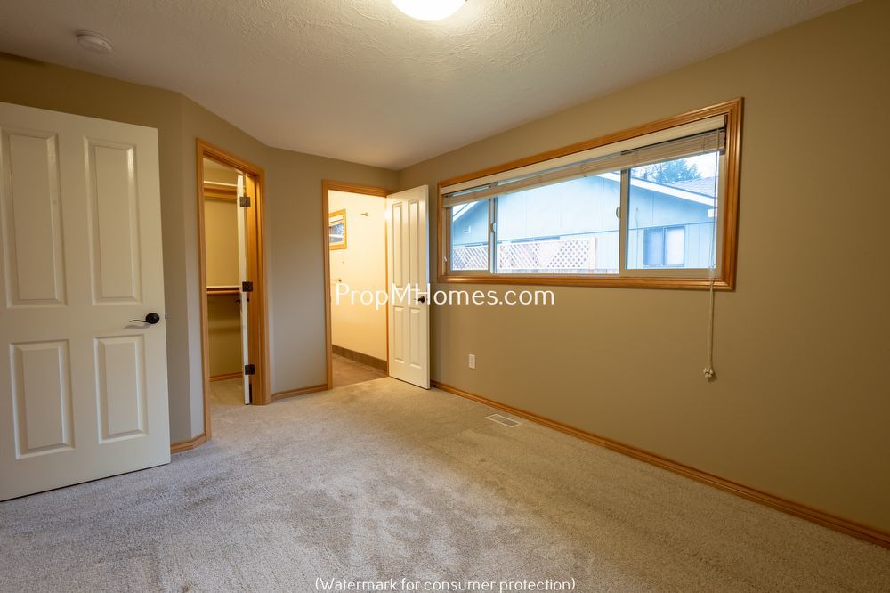 Lovely Ranch Style Three Bedroom Home In Tualatin! property image