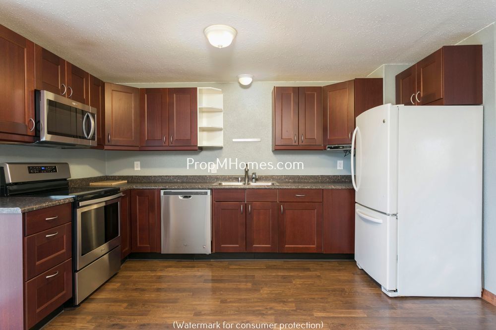 Terrific Three Bedroom Beaverton Ranch Home - Close to Nike! property image