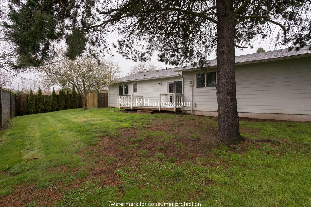 Terrific Three Bedroom Beaverton Ranch Home - Close to Nike! property image