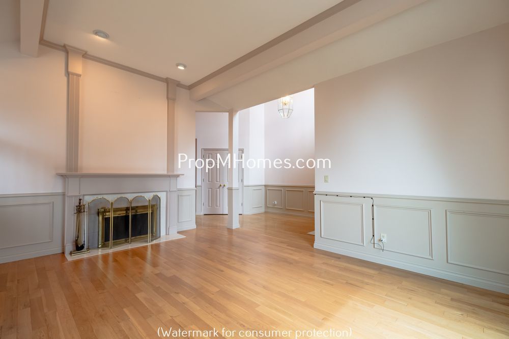 Discover Tranquil Living in Northwest Heights! property image