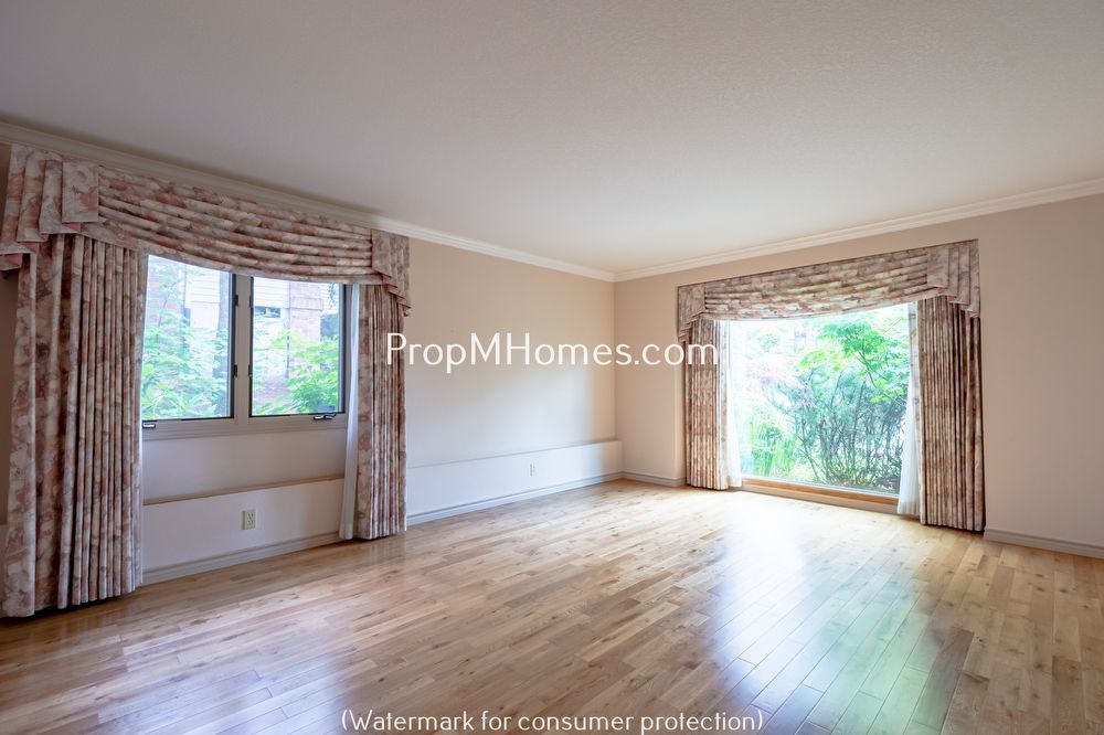 Discover Tranquil Living in Northwest Heights! property image