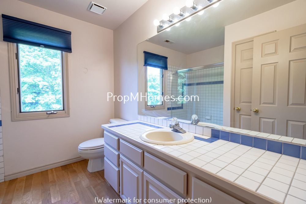 Discover Tranquil Living in Northwest Heights! property image