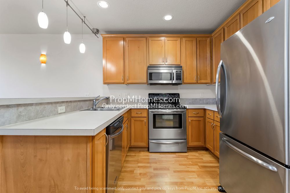 Light Filled One Bedroom Condo at the Beranger! property image