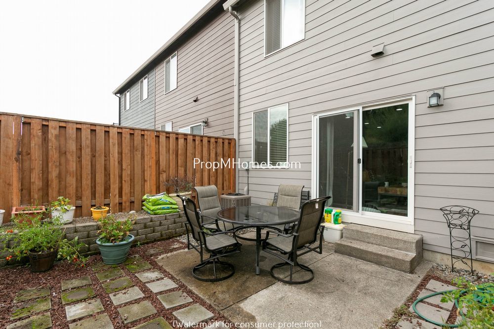 Beautiful Damascus Three Bedroom Townhome In Wind Swept Waters! property image