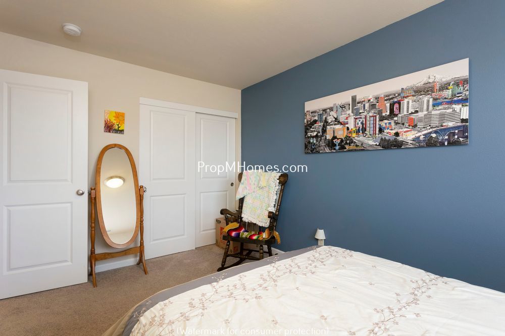 Beautiful Damascus Three Bedroom Townhome In Wind Swept Waters! property image
