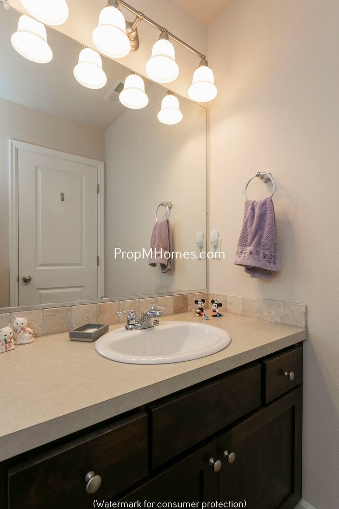 Beautiful Damascus Three Bedroom Townhome In Wind Swept Waters! property image