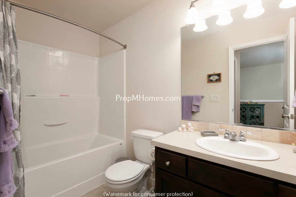 Beautiful Damascus Three Bedroom Townhome In Wind Swept Waters! property image