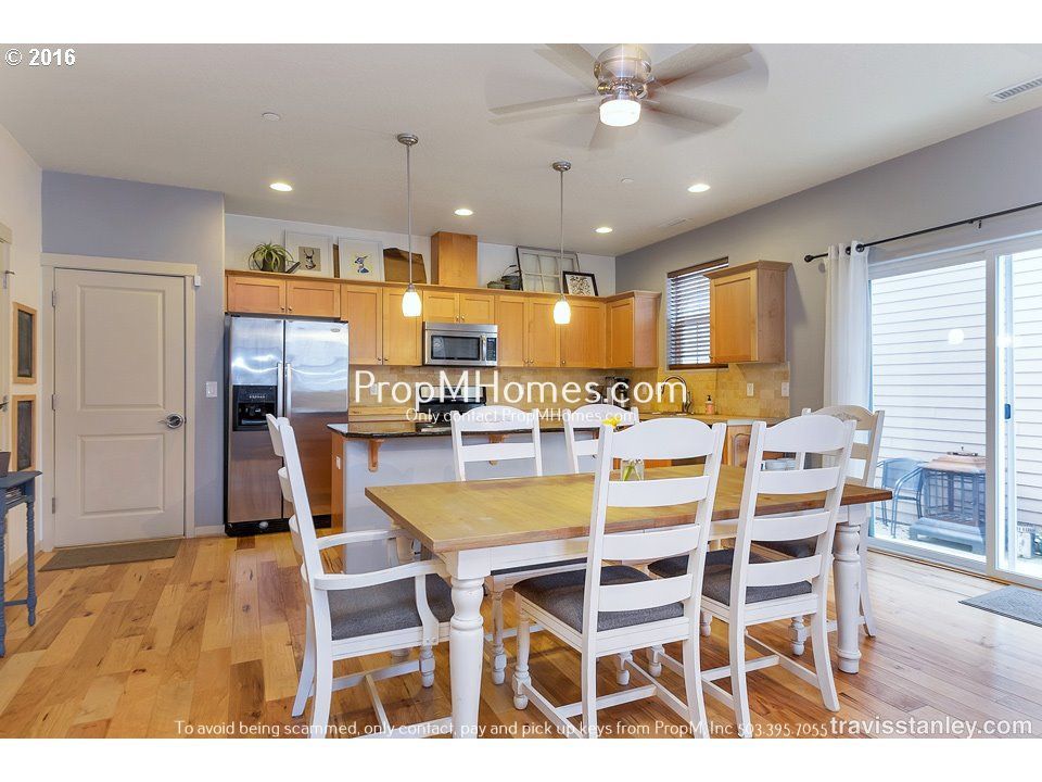 Three Bedroom Home In Desirable Villebois Community! RENT SPECIAL property image