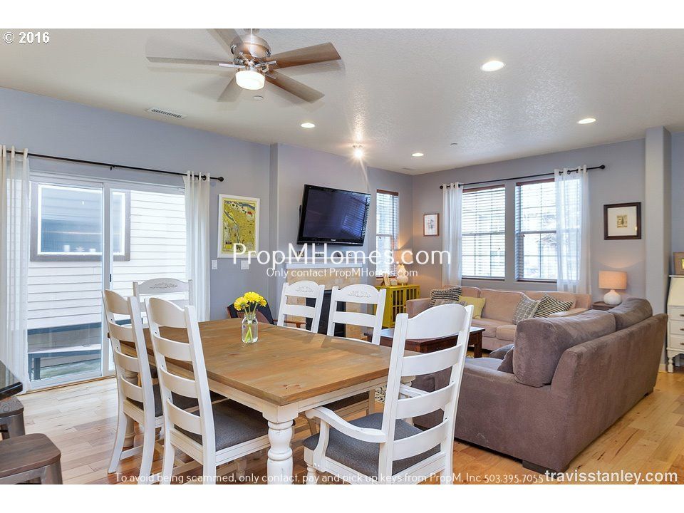 Three Bedroom Home In Desirable Villebois Community! RENT SPECIAL property image