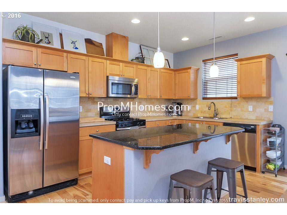 Three Bedroom Home In Desirable Villebois Community! RENT SPECIAL property image