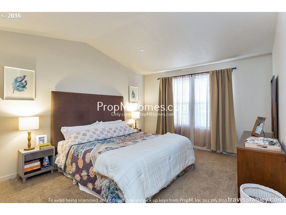 Three Bedroom Home In Desirable Villebois Community! RENT SPECIAL property image