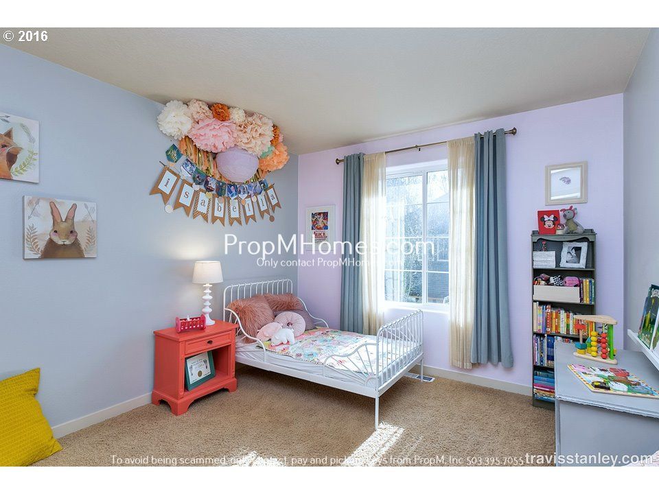 Three Bedroom Home In Desirable Villebois Community! RENT SPECIAL property image