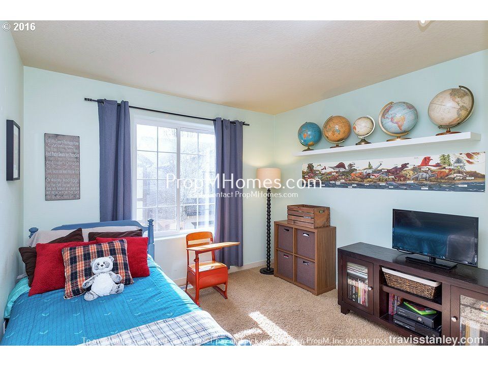 Three Bedroom Home In Desirable Villebois Community! RENT SPECIAL property image