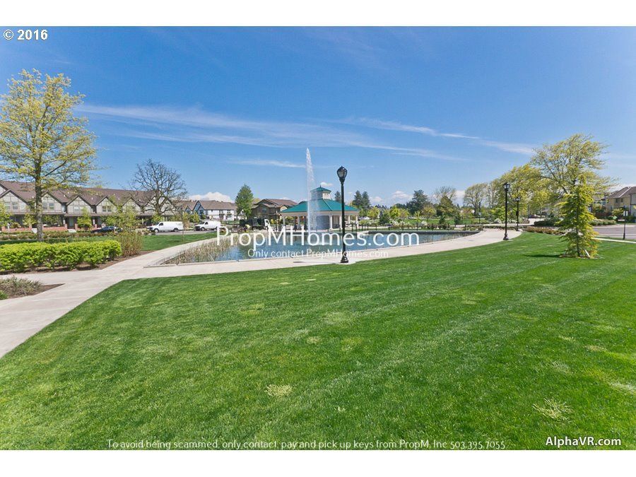 Three Bedroom Home In Desirable Villebois Community! RENT SPECIAL property image