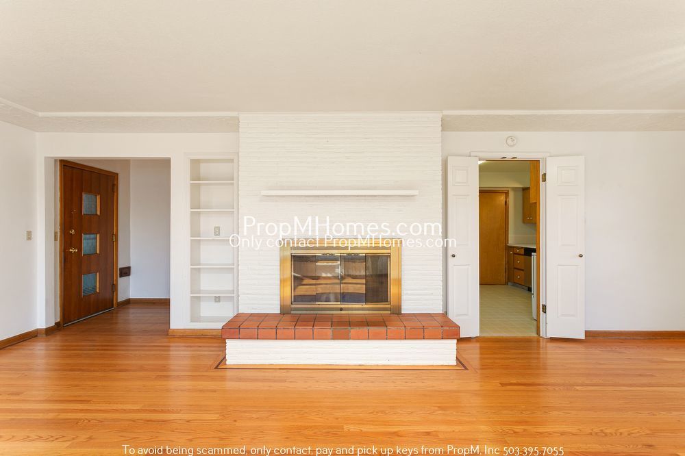 Spacious Mid-Century Three Bedroom Home In Woodstock! property image