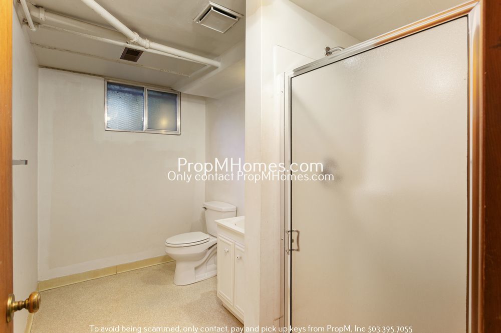 Spacious Mid-Century Three Bedroom Home In Woodstock! property image