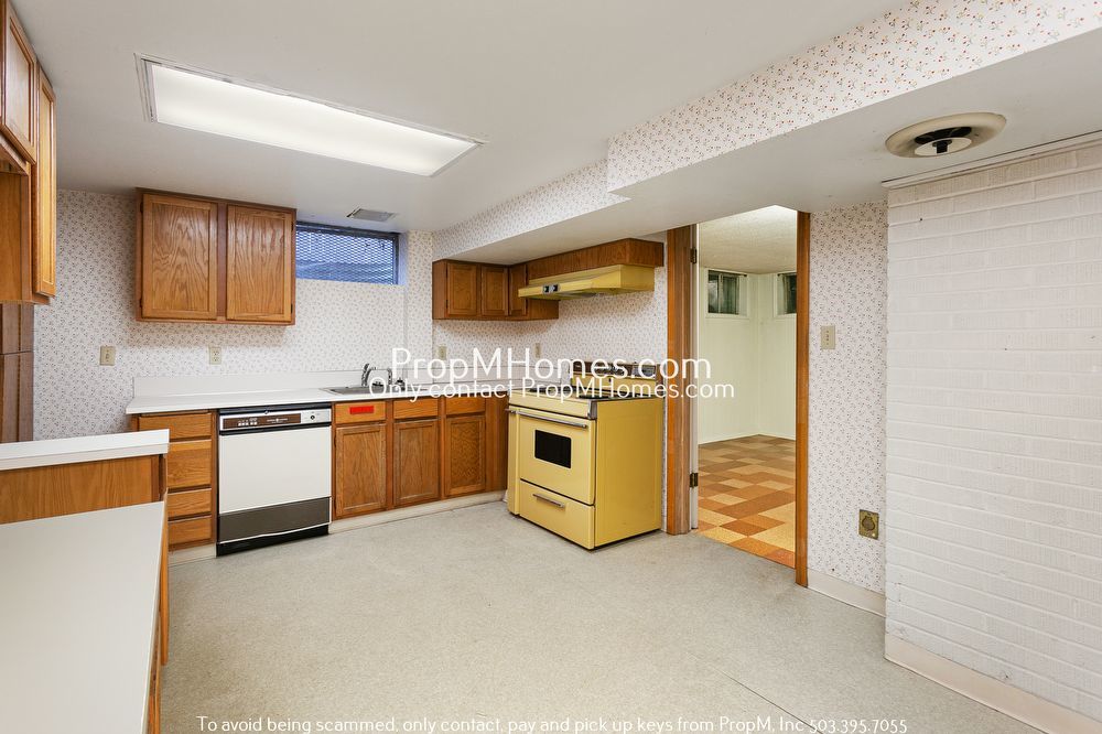 Spacious Mid-Century Three Bedroom Home In Woodstock! property image