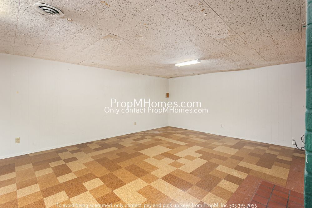 Spacious Mid-Century Three Bedroom Home In Woodstock! property image