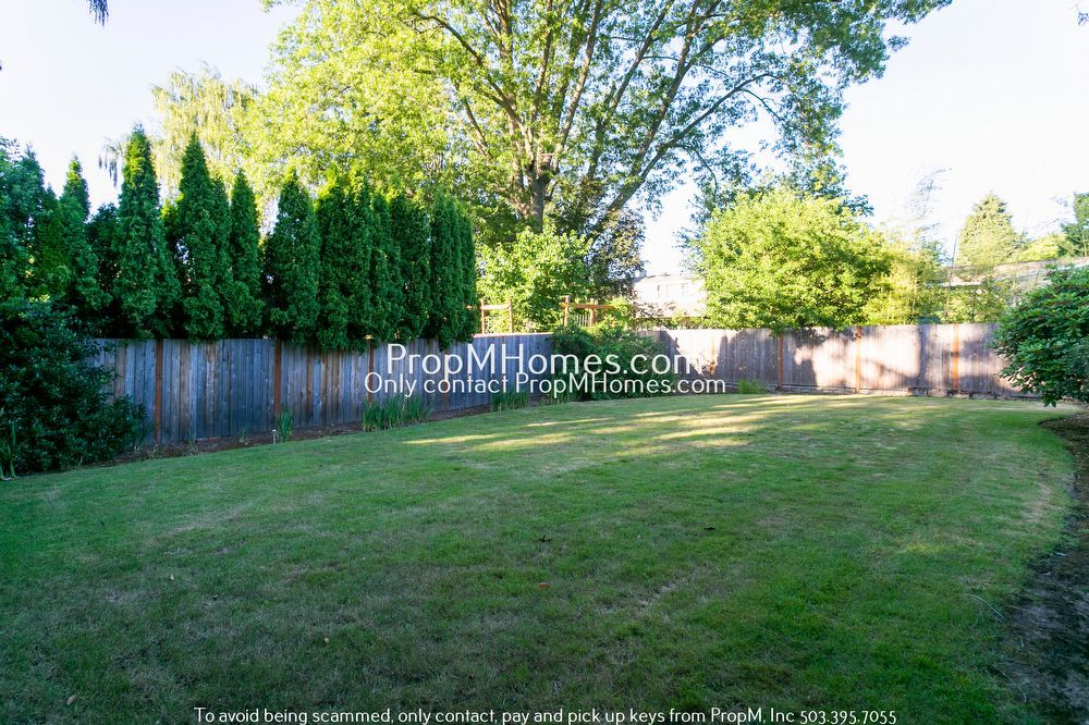 Spacious Mid-Century Three Bedroom Home In Woodstock! property image