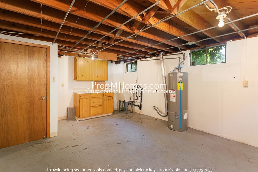 Spacious Mid-Century Three Bedroom Home In Woodstock! property image