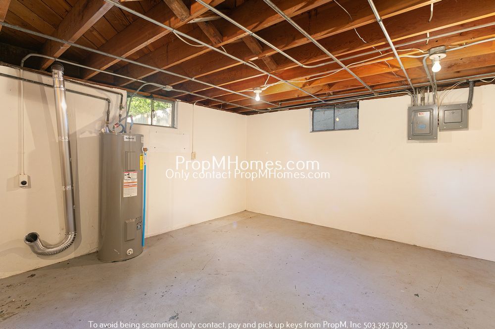 Spacious Mid-Century Three Bedroom Home In Woodstock! property image