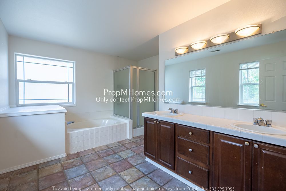 Four Bedroom Home in Wilsonville! property image