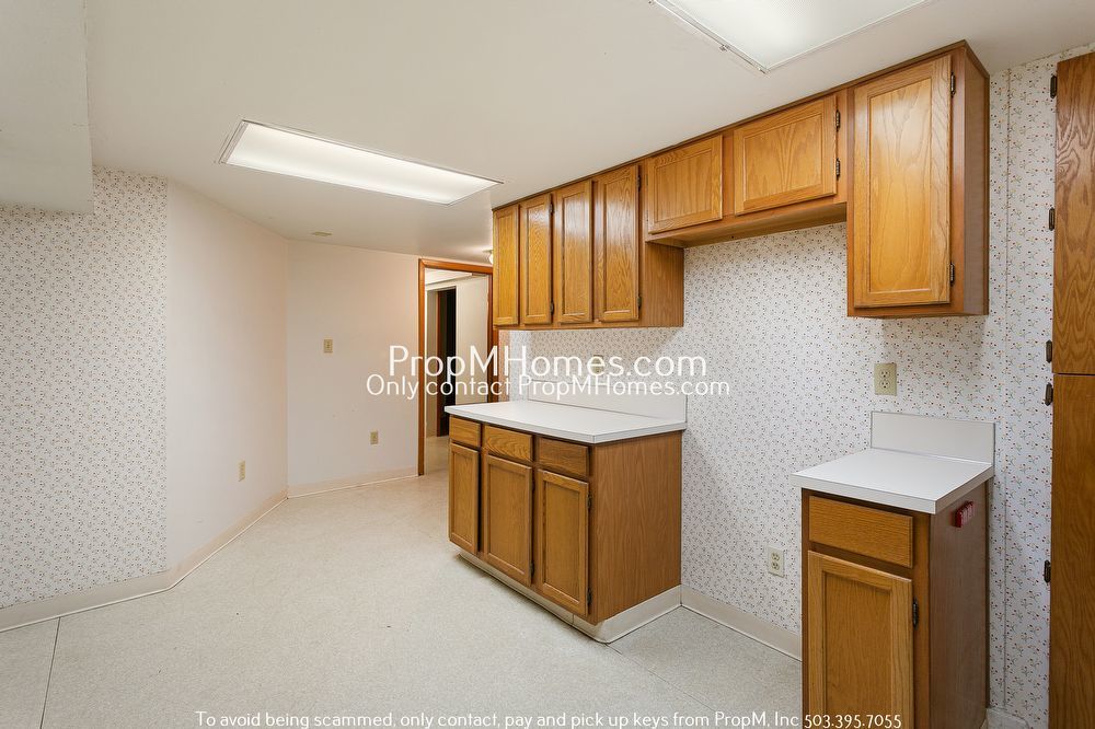 Spacious Mid-Century Three Bedroom Home In Woodstock! property image