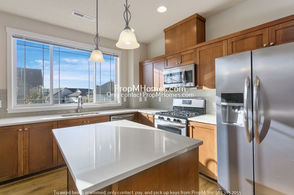 Gorgeous Two Bedroom Townhome In Sherwood! property image