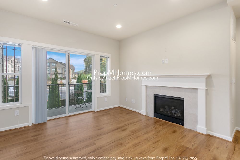 Gorgeous Two Bedroom Townhome In Sherwood! property image