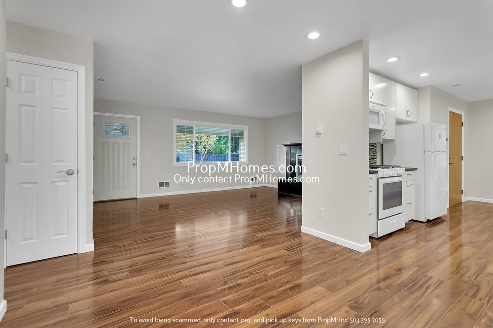 Walking Distance To Nike - Updated Three Bedroom Single Level! property image