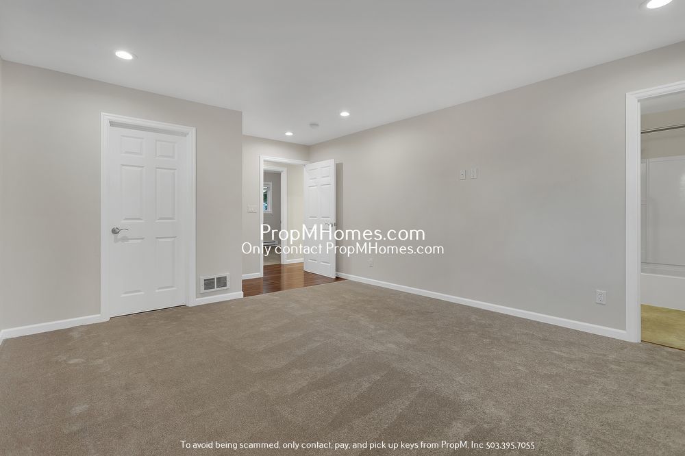 Walking Distance To Nike - Updated Three Bedroom Single Level! property image