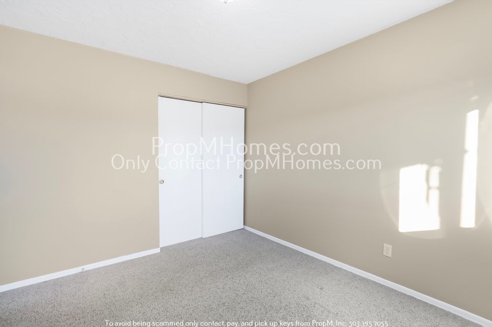SW Portland Two Bedroom Condo In The Heart Of Burlingame! property image