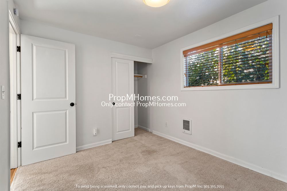 Wonderful Two Bedroom Condo In SE Portland! property image