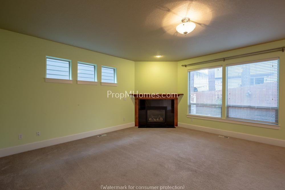 Beautiful Open Concept Three Bedroom Home In Bethany! property image