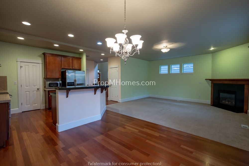 Beautiful Open Concept Three Bedroom Home In Bethany! property image