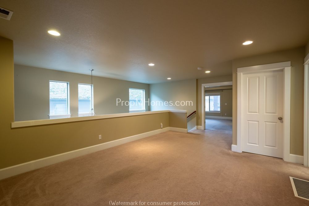 Beautiful Open Concept Three Bedroom Home In Bethany! property image