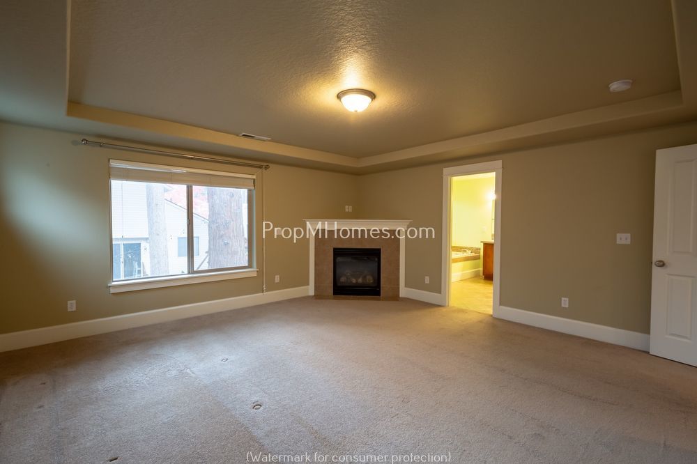 Beautiful Open Concept Three Bedroom Home In Bethany! property image