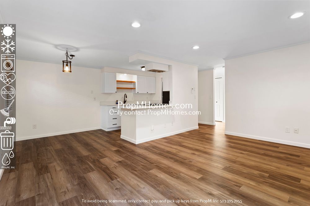 Wonderful Two Bedroom Condo In SE Portland! property image
